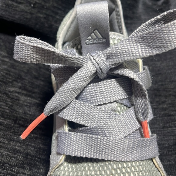 adidas running shoes - Picture 3 of 7